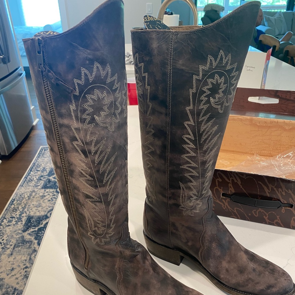 Eric Church These Boots Lucchese ladies 10. Never worn. No longer made!!!